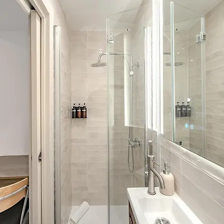 Charming With Terrace In Sants * Barcellona